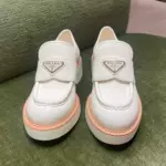 Шоколадные мокасины из лакированной кожи PRADA